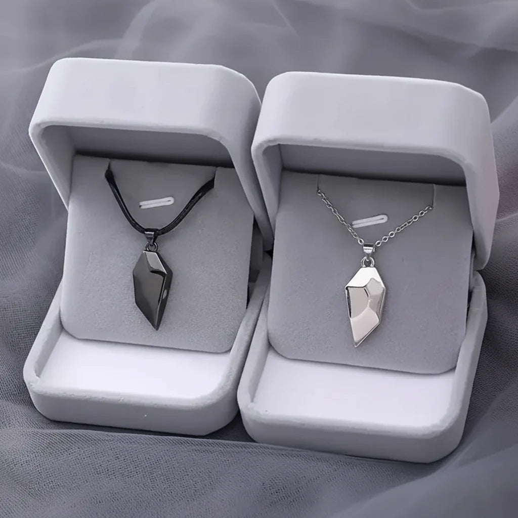 Necklace Couple Magnetic Heart