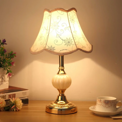 Quixy Vintage Scandinavian Table Lamp