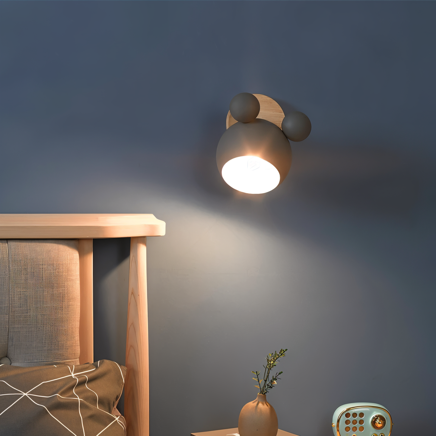 Flashmouse Wall Lamp Playful Modern Design