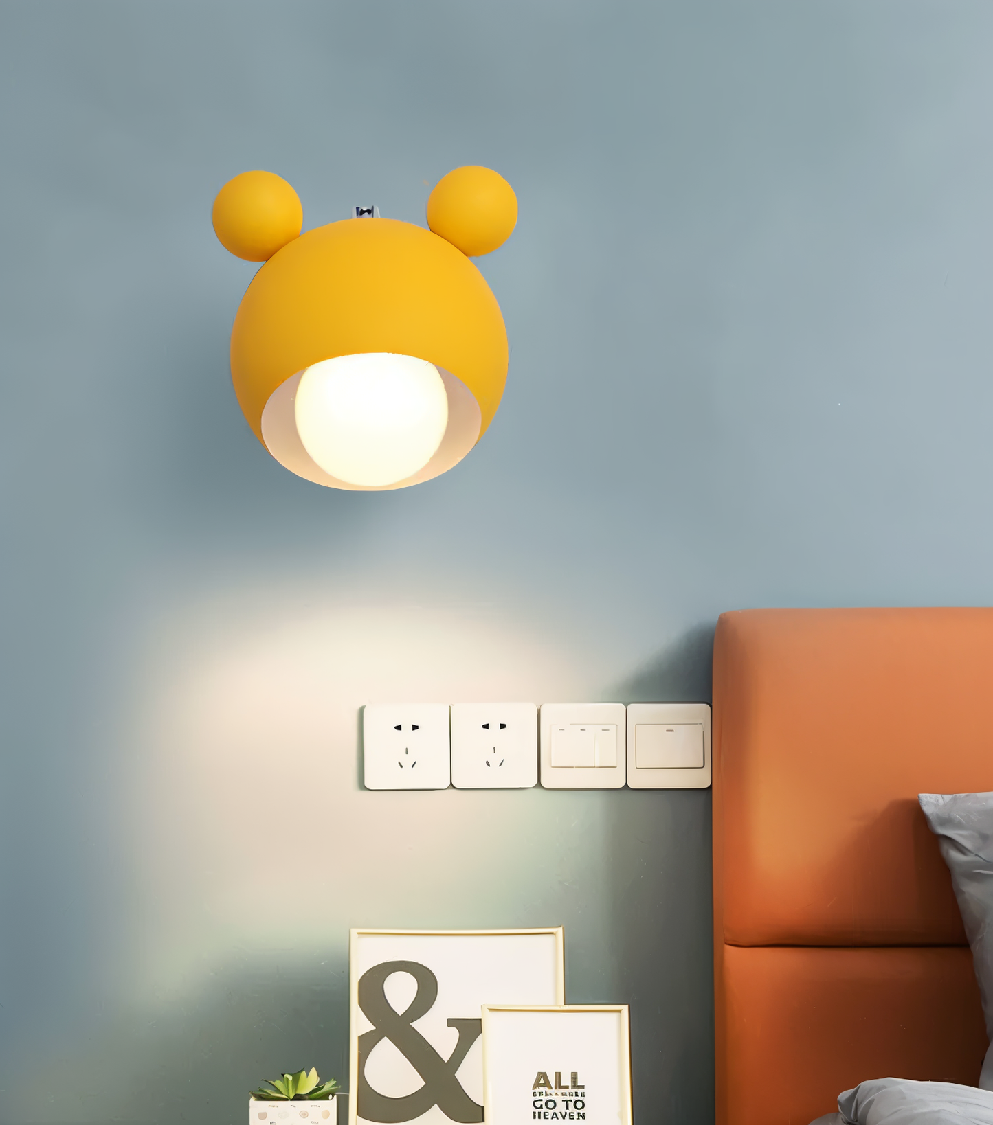 Flashmouse Wall Lamp Playful Modern Design